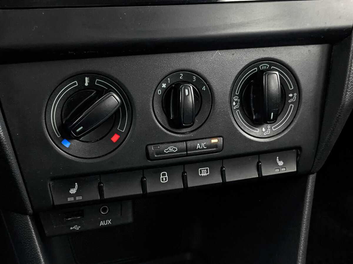 Skoda Rapid, 2017 Фото №21