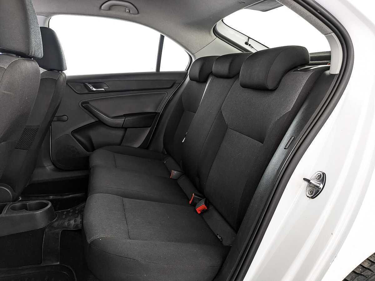 Skoda Rapid, 2017 Фото №18
