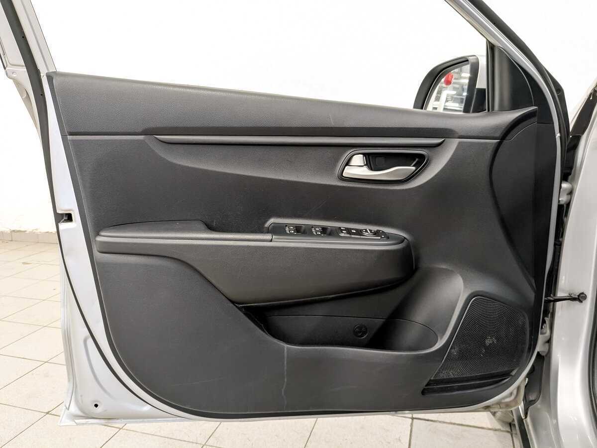 Kia Rio X-Line, 2020 Фото №19