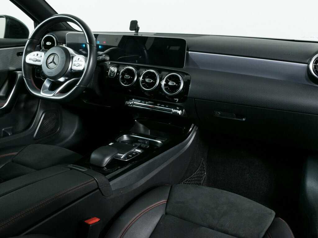 Mercedes-Benz A-Класс 200, 2018 Фото №8