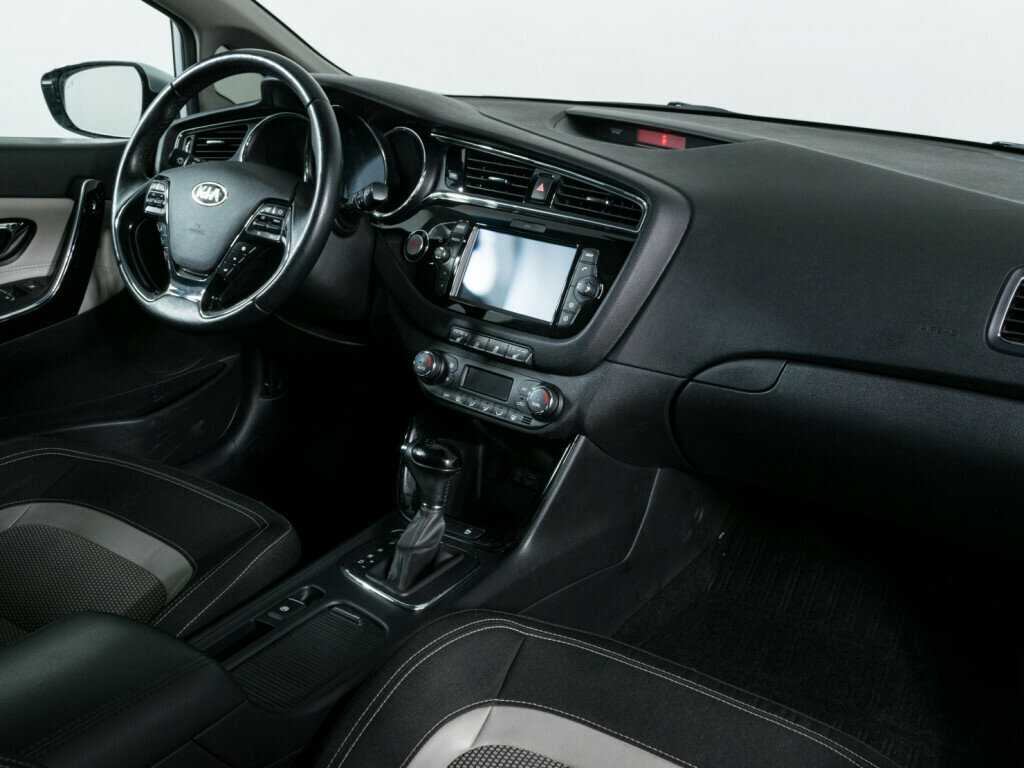 Kia Ceed, 2018 Фото №8