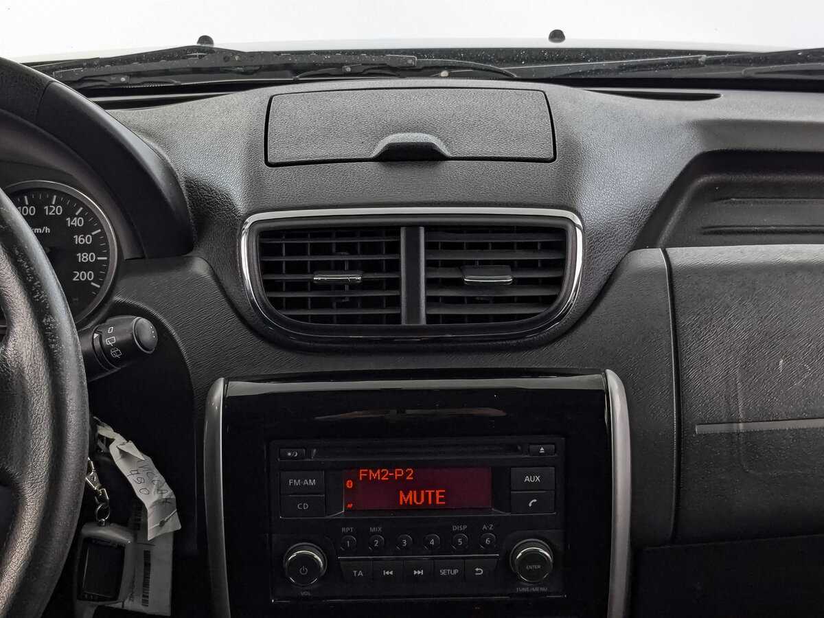 Nissan Terrano, 2015 Фото №15