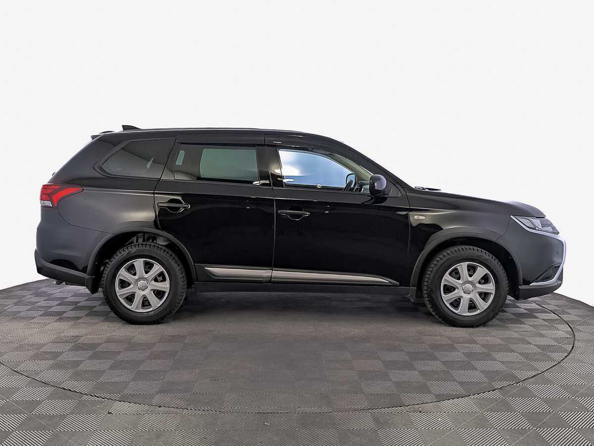 Mitsubishi Outlander, 2021 - 28 689 км. | Фото №4