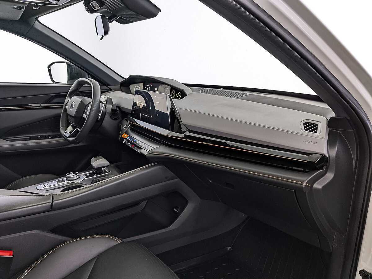 Changan UNI-V, 2023 Фото №13