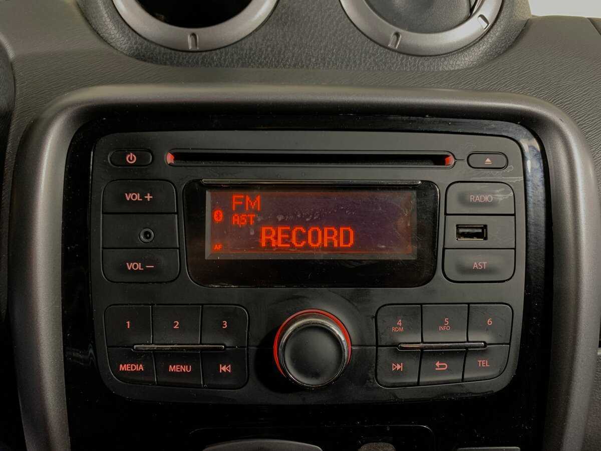 Renault Duster, 2012 Фото №15