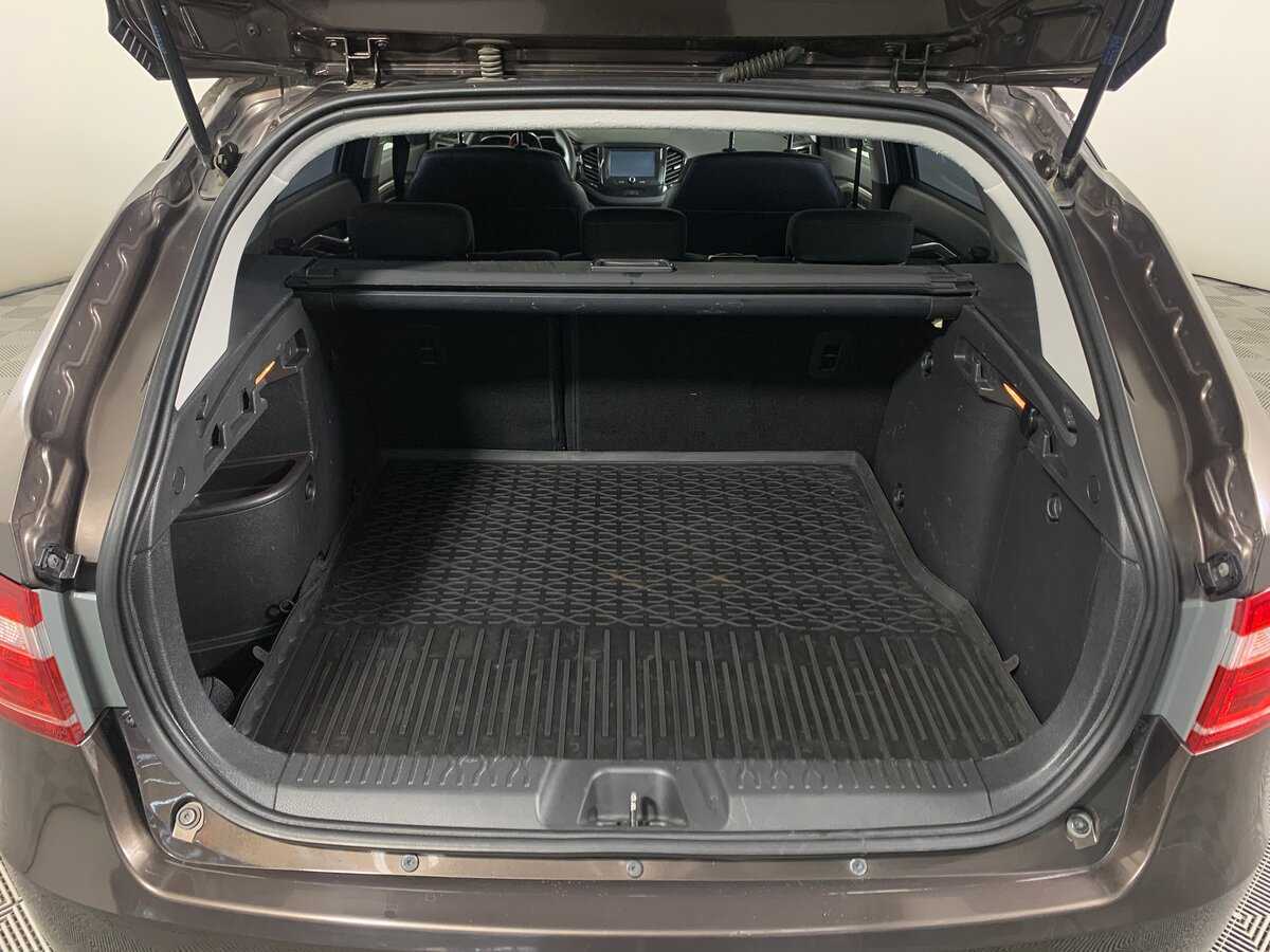 Lada (ВАЗ) Vesta SW, 2019 Фото №20