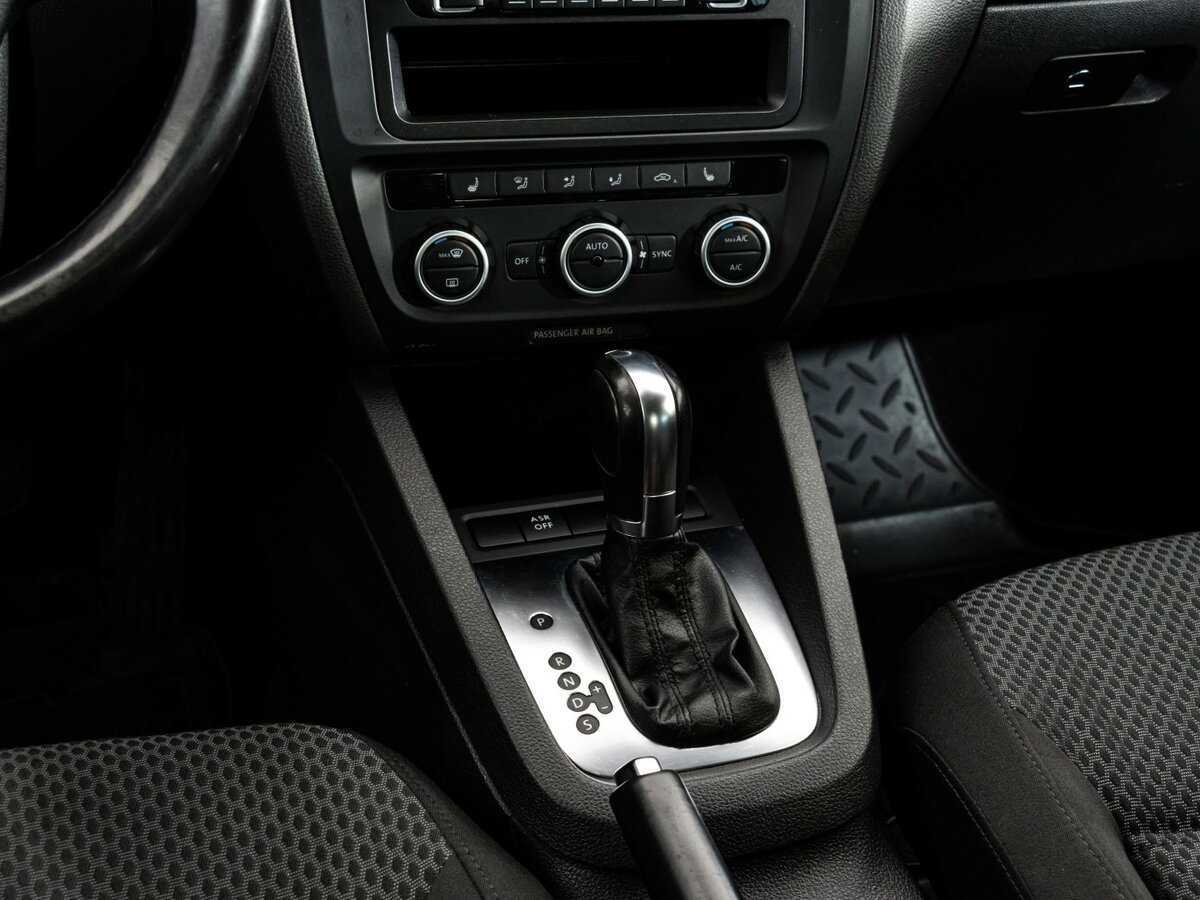 Volkswagen Jetta, 2012 Фото №12
