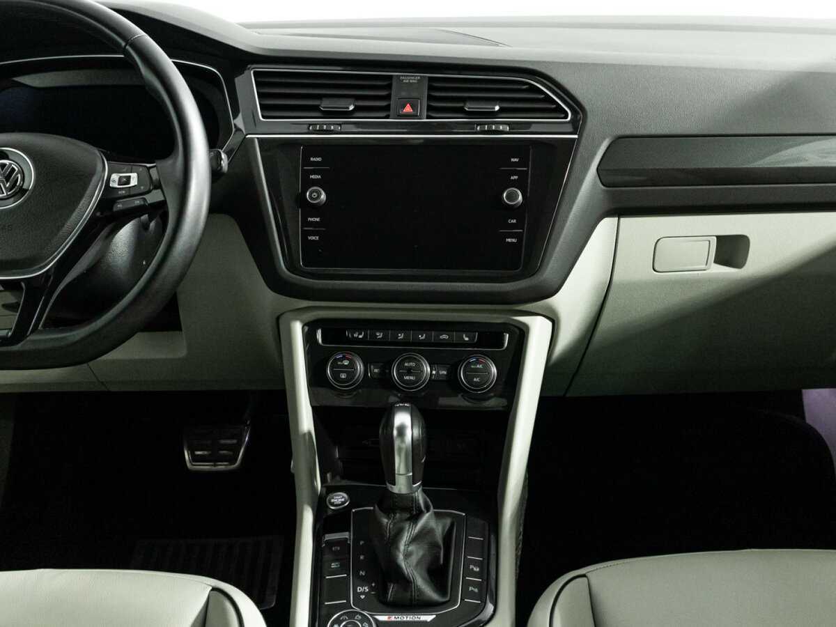 Volkswagen Tiguan, 2018 Фото №14