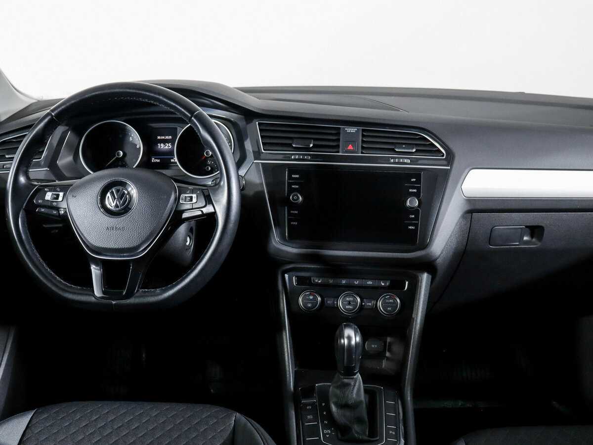 Volkswagen Tiguan, 2020 Фото №9