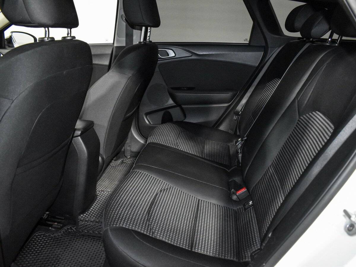 Kia Ceed, 2019 Фото №9