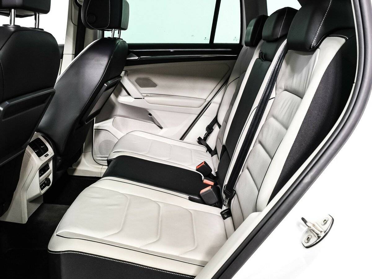 Volkswagen Tiguan, 2018 Фото №12