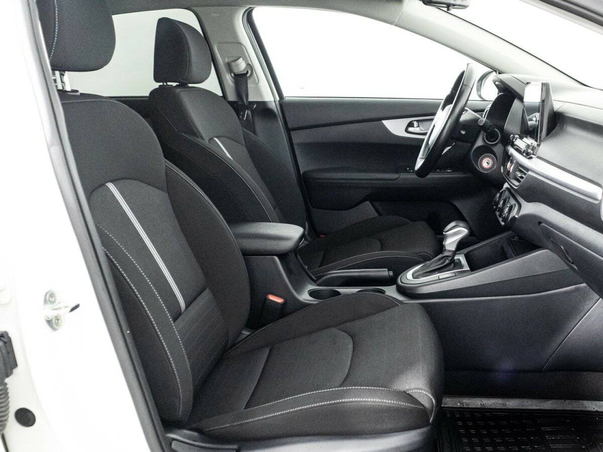 Kia Cerato, 2021 Фото №16