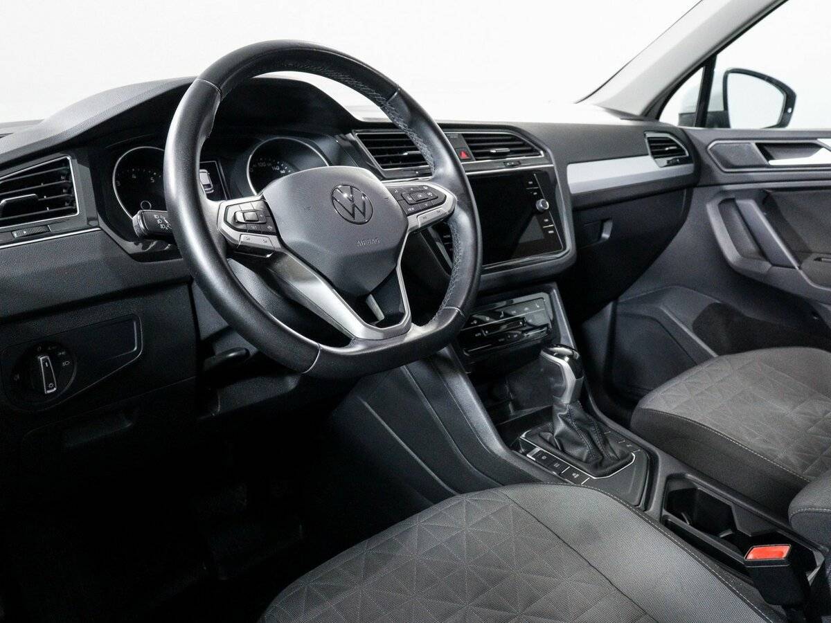 Volkswagen Tiguan, 2021 Фото №14
