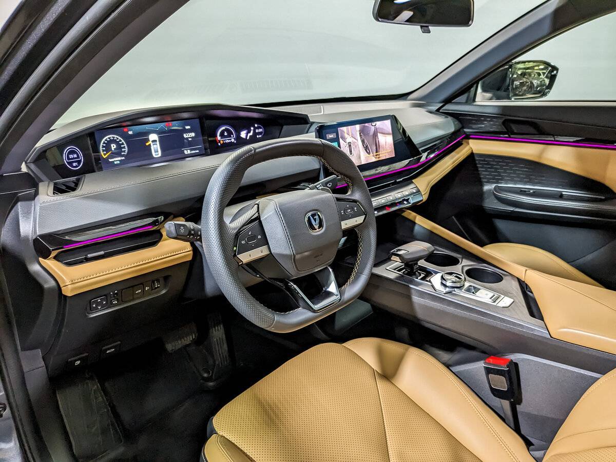 Changan UNI-V, 2023 Фото №16