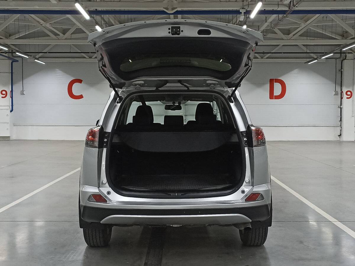 Toyota RAV4, 2019 Фото №10