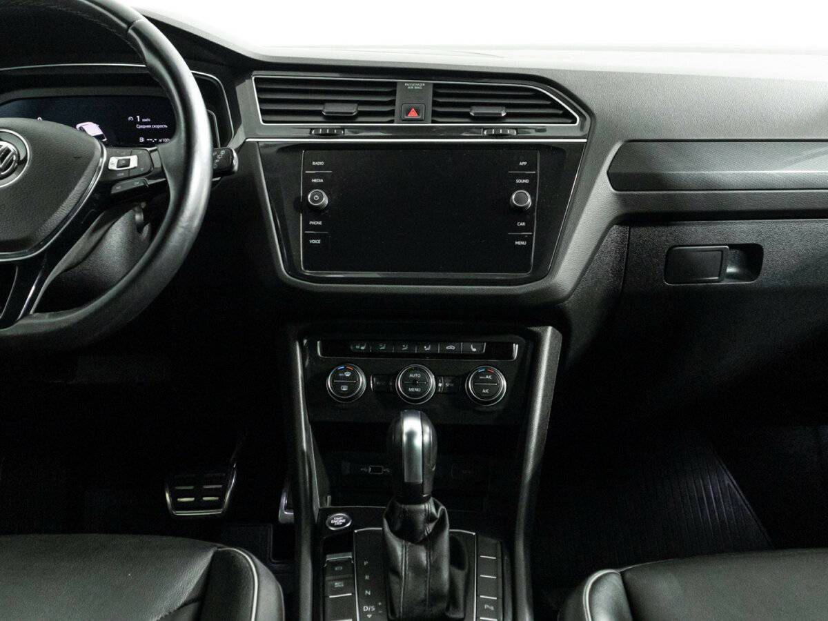 Volkswagen Tiguan, 2020 Фото №14