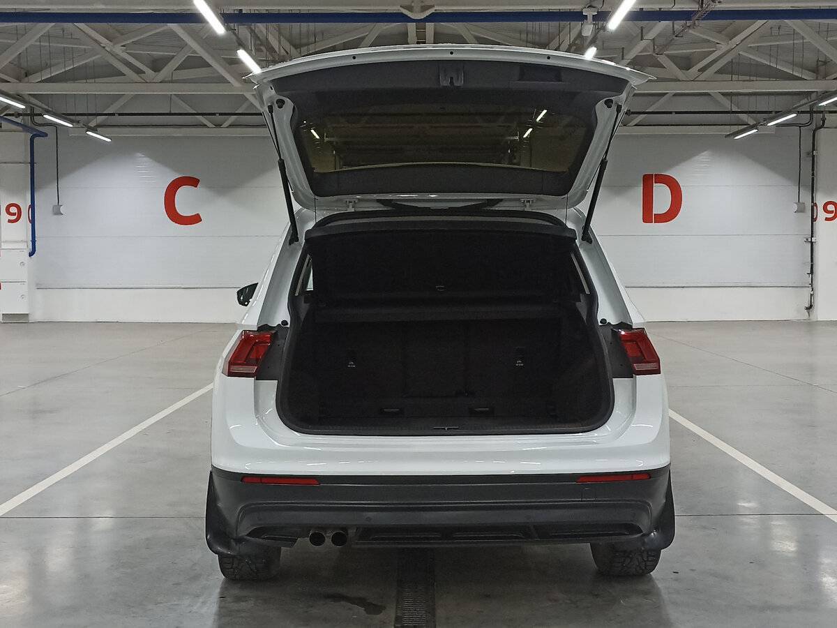 Volkswagen Tiguan, 2019 Фото №10