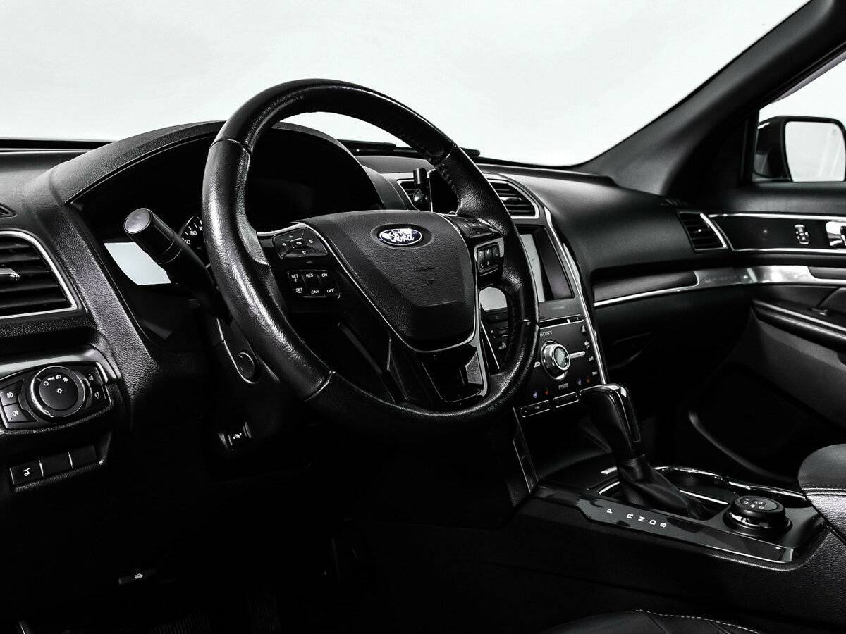 Ford Explorer, 2018 Фото №12