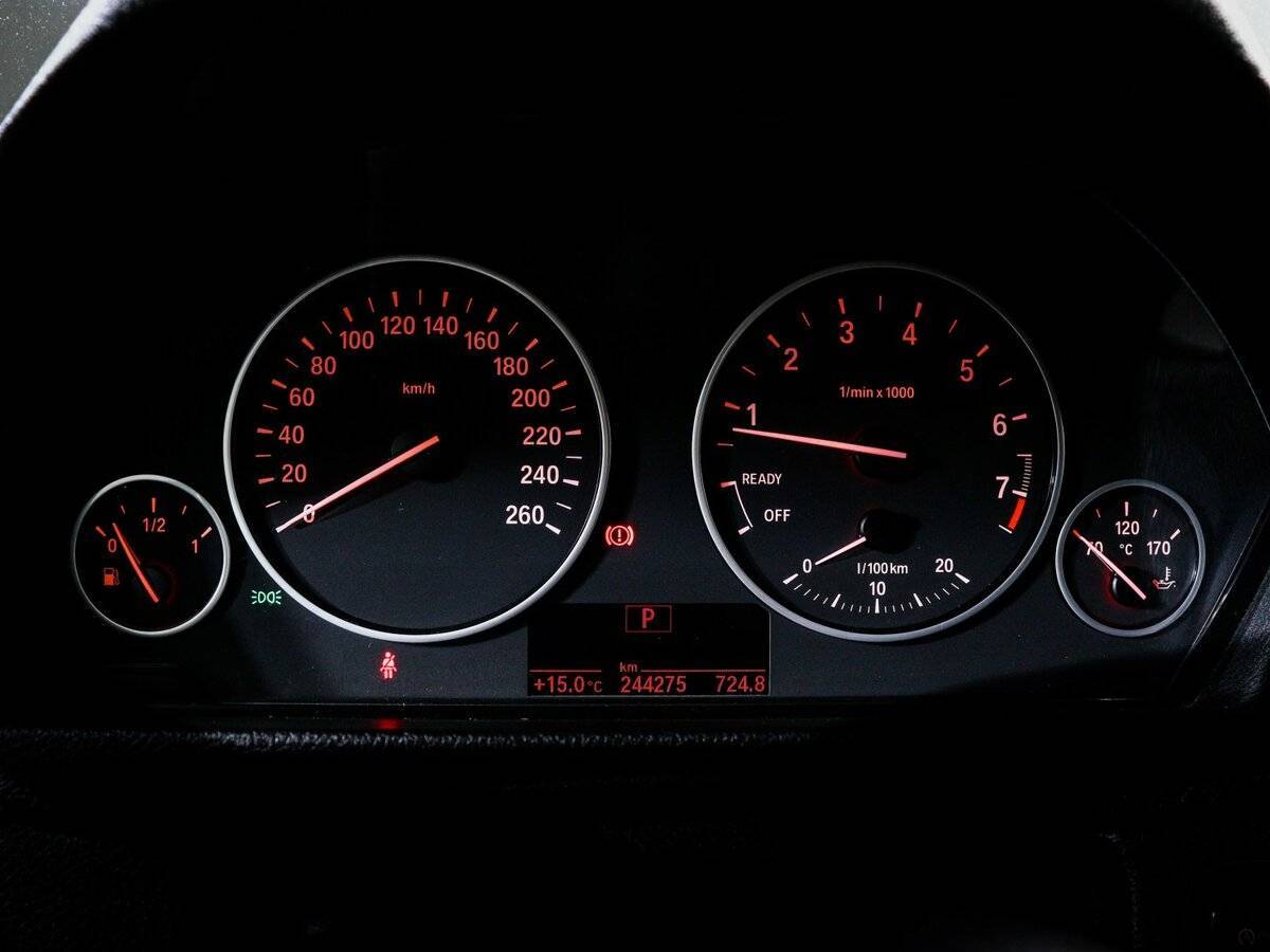 BMW 3 серии 320i, 2014 Фото №11