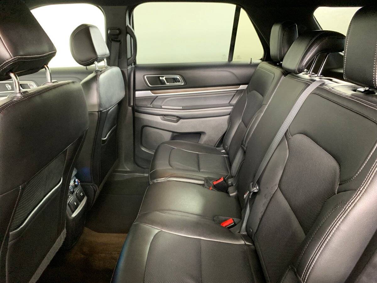 Ford Explorer, 2016 Фото №19