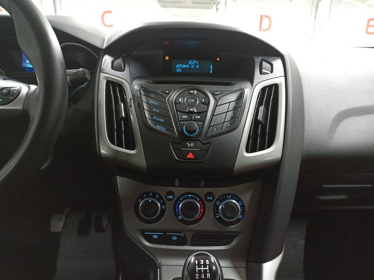 Ford Focus, 2012 Фото №15