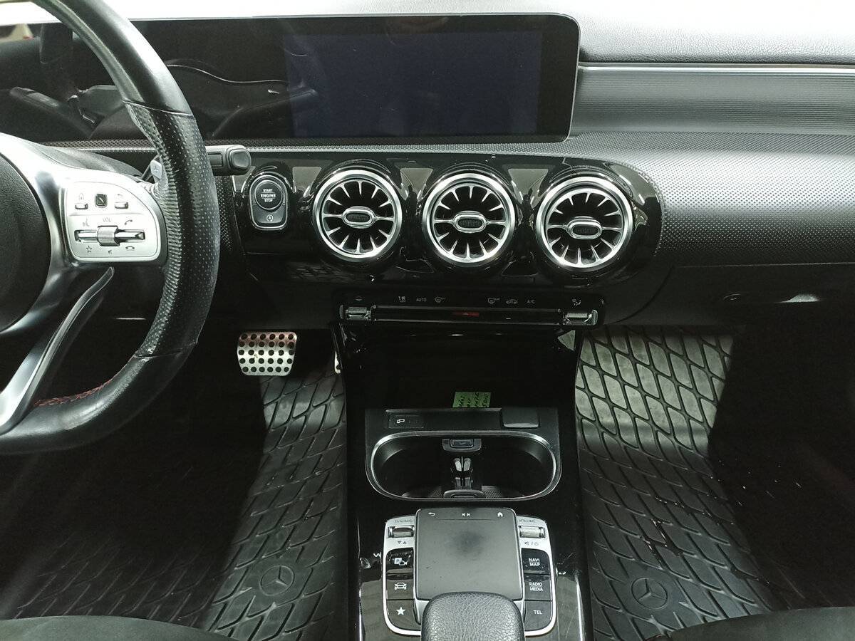 Mercedes-Benz A-Класс 200, 2018 Фото №15