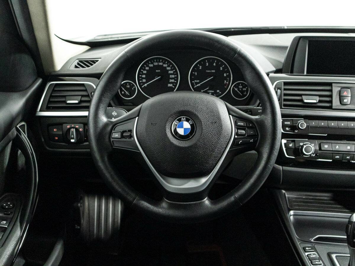 BMW 3 серии 320i xDrive, 2018 Фото №20