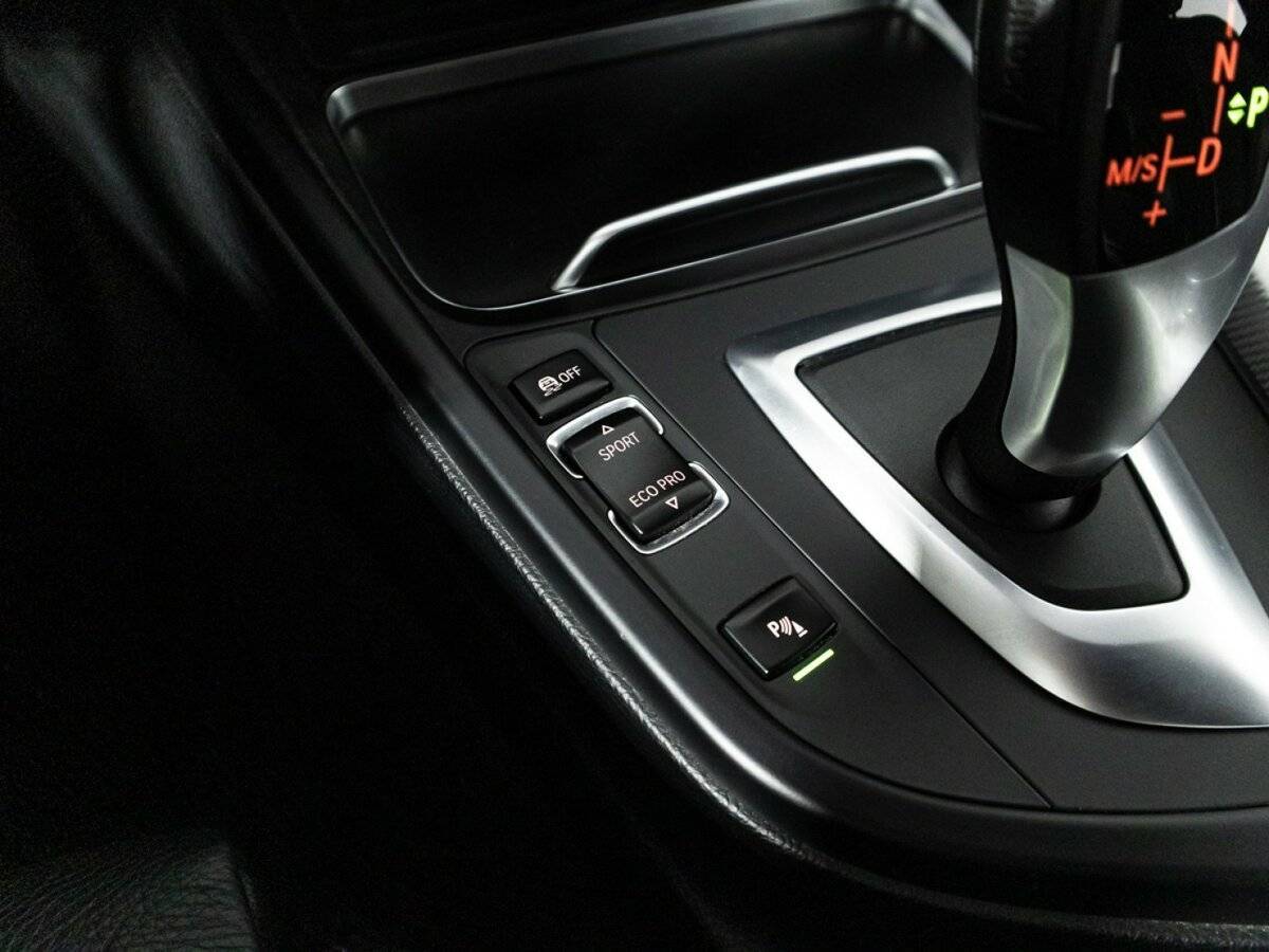 BMW 3 серии 320i xDrive, 2018 Фото №17