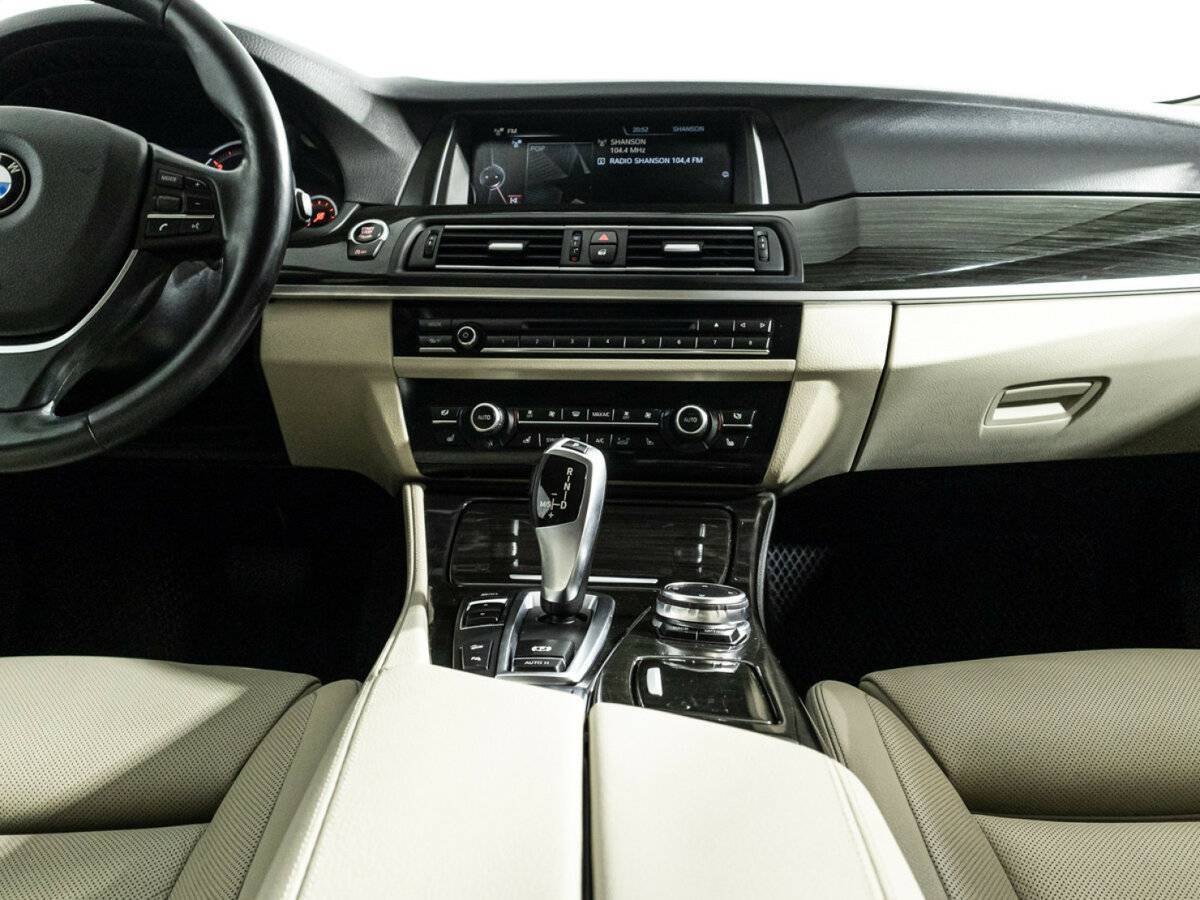 BMW 5 серии 530d xDrive, 2016 Фото №14