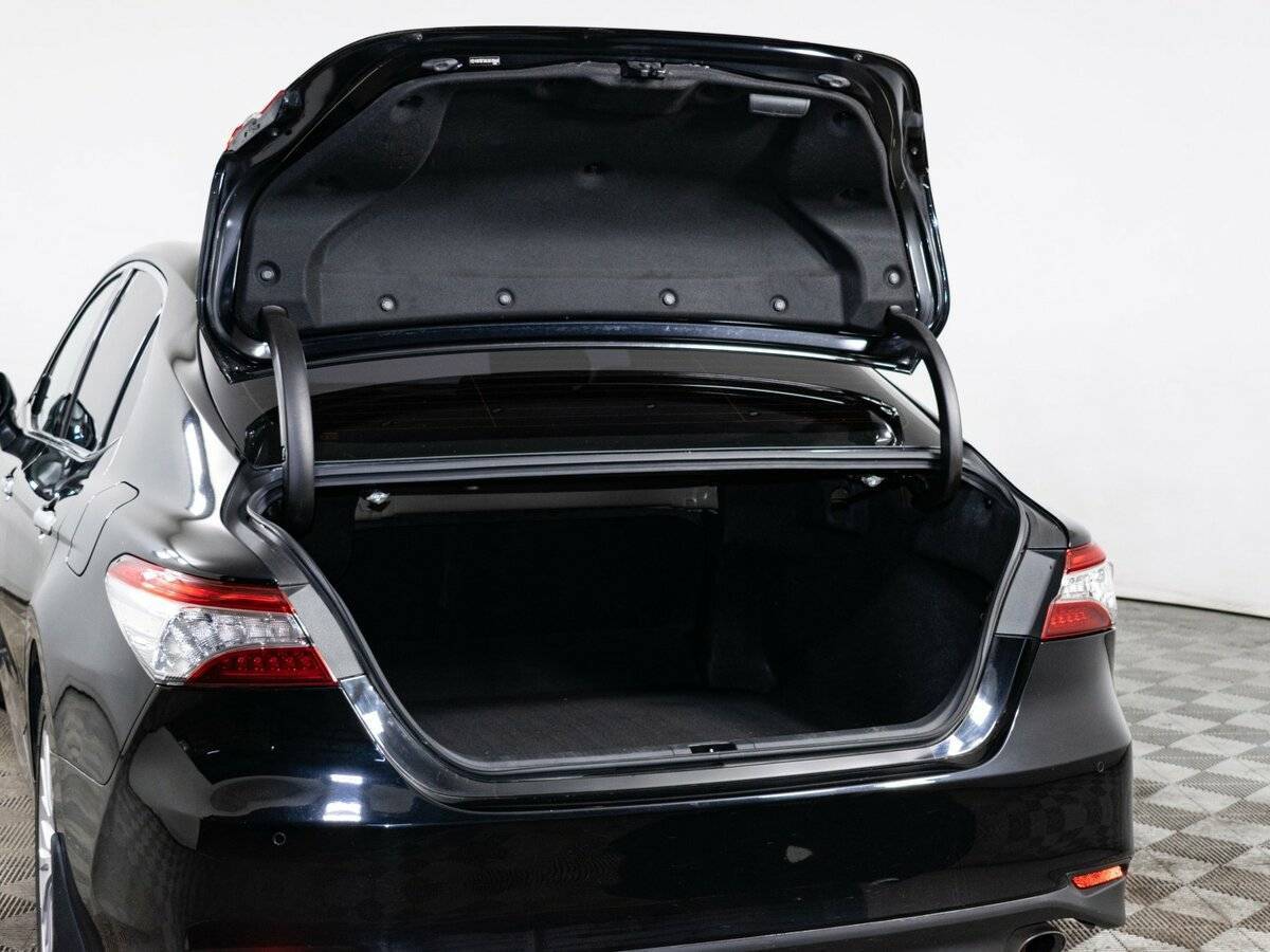 Toyota Camry, 2020 Фото №9