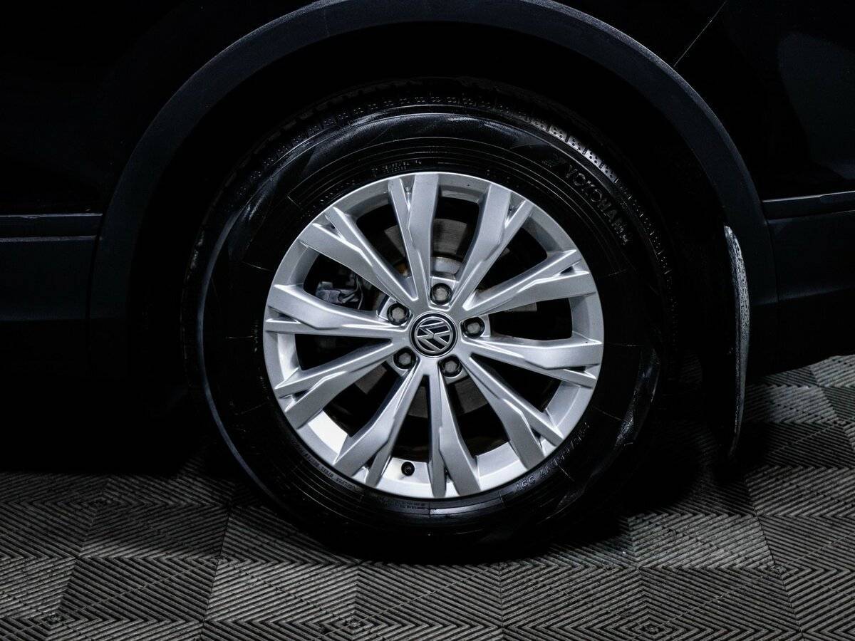 Volkswagen Tiguan, 2020 Фото №15