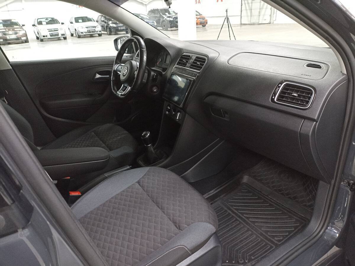Volkswagen Polo, 2018 Фото №11