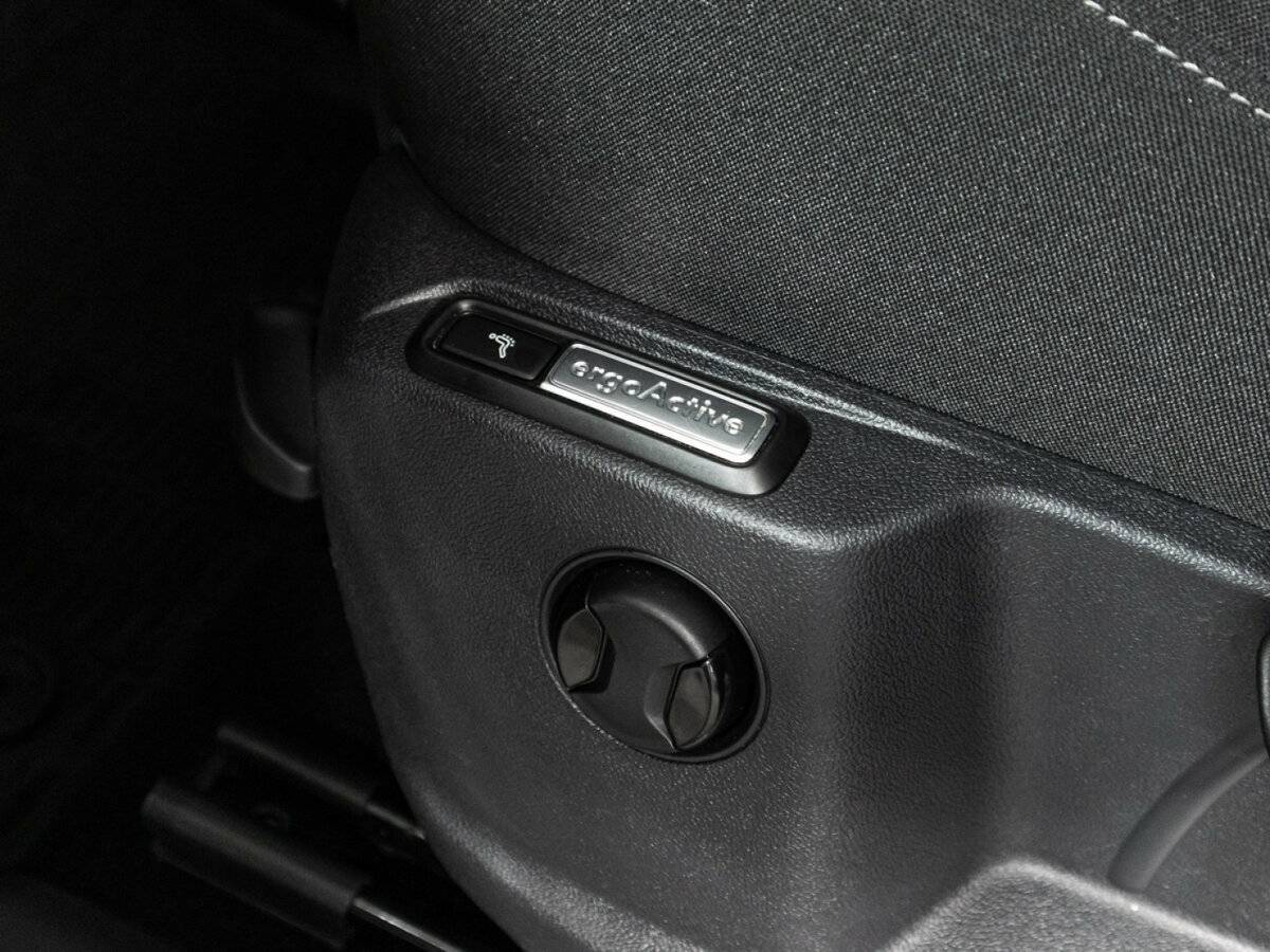 Volkswagen Tiguan, 2018 Фото №21