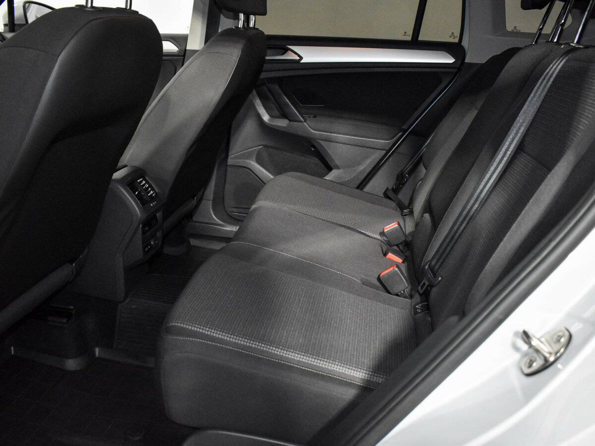 Volkswagen Tiguan, 2019 Фото №11
