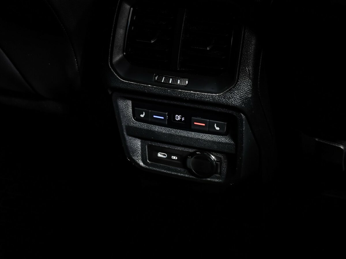 Volkswagen Tiguan II Рестайлинг, 2020 Фото №15