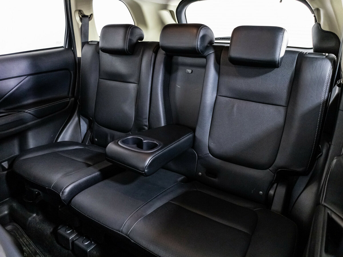 Mitsubishi Outlander III Рестайлинг 2, 2018 Фото №17