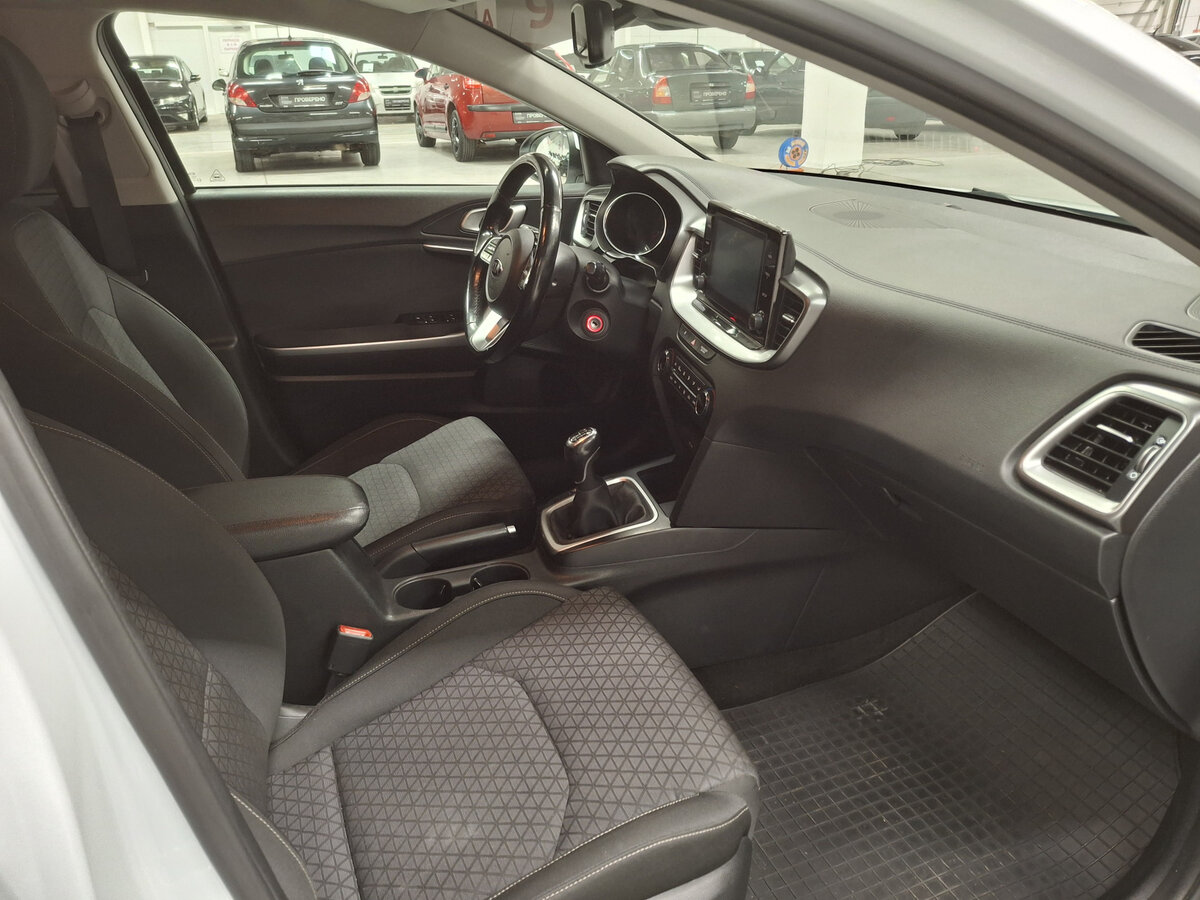 Kia Ceed III, 2019 Фото №11
