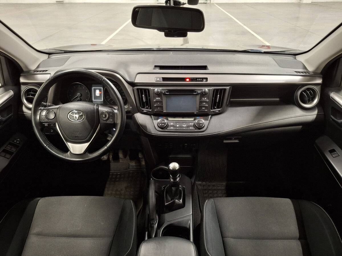 Toyota RAV4 IV (XA40) Рестайлинг, 2015 Фото №13
