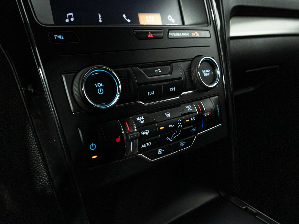 Ford Explorer V Рестайлинг 2, 2019 Фото №13