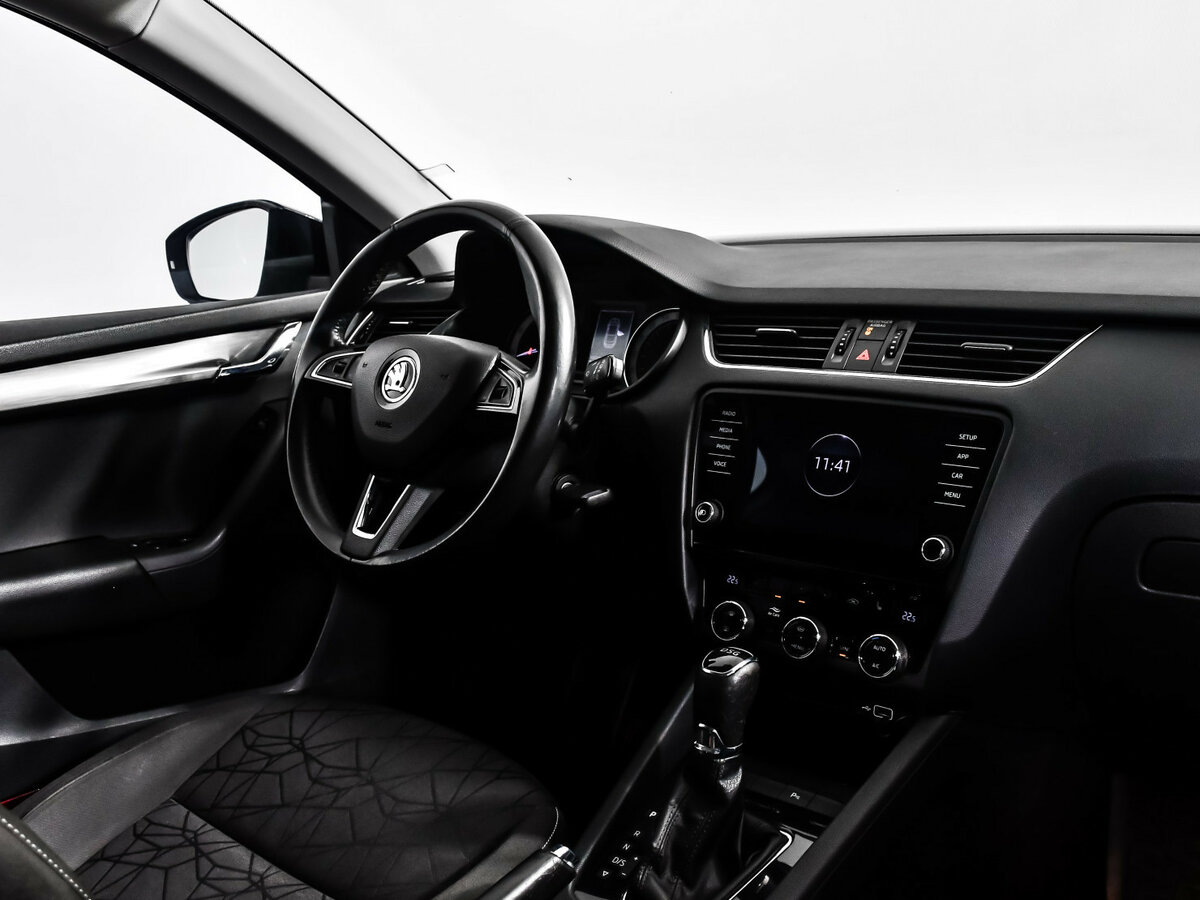 Skoda Octavia III (A7) Рестайлинг, 2020 Фото №9