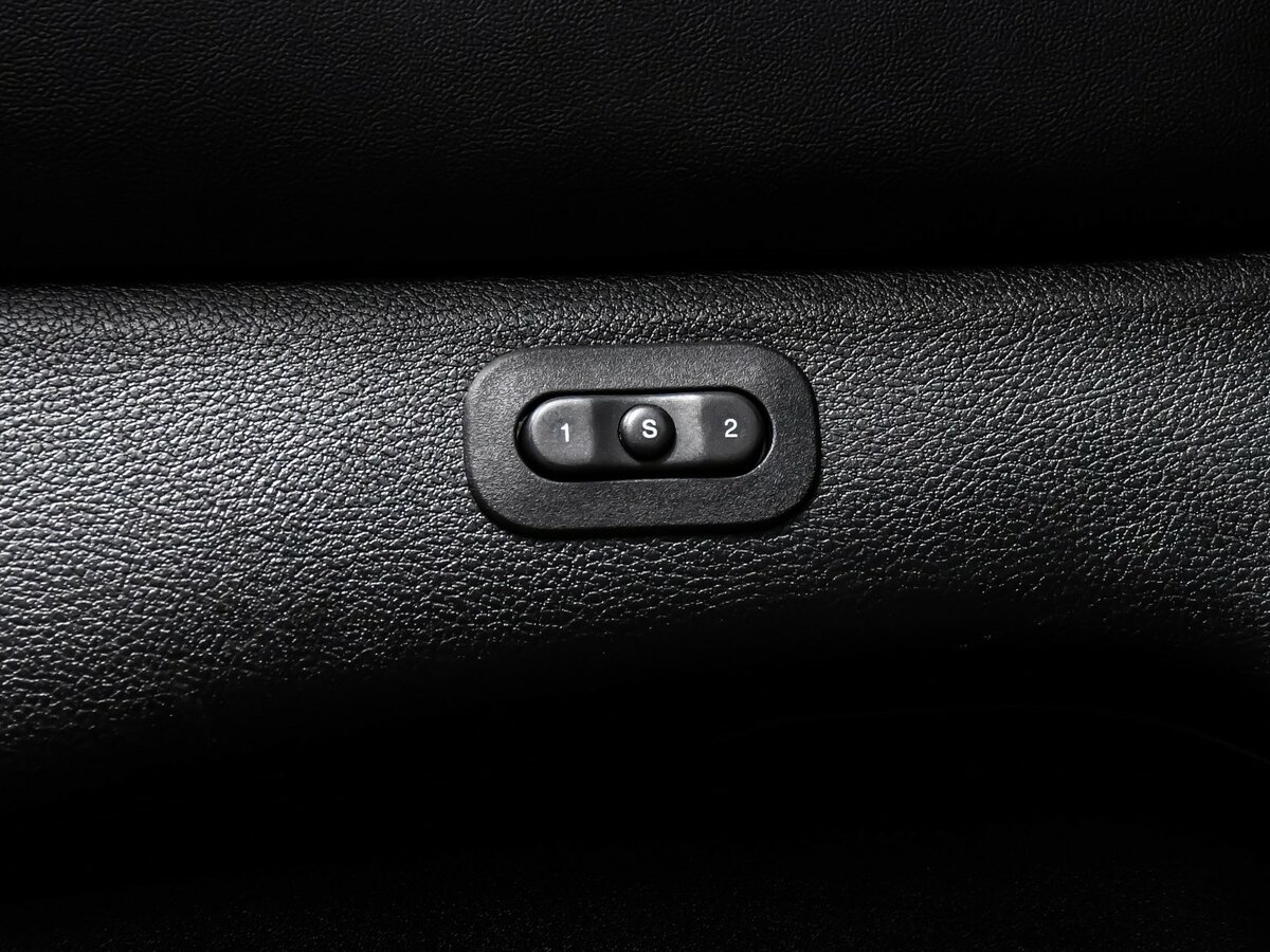 Jeep Grand Cherokee IV (WK2) Рестайлинг, 2014 Фото №15