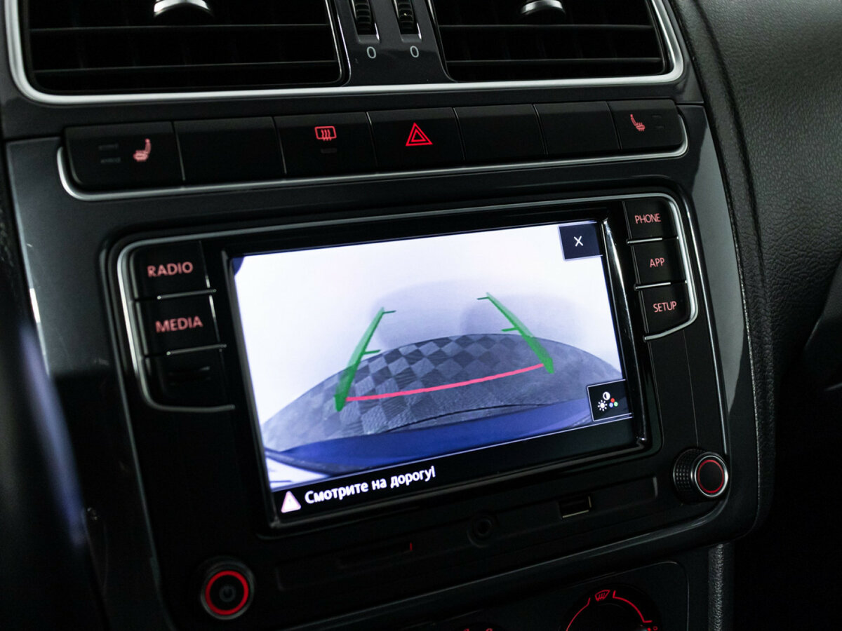 Volkswagen Polo V Рестайлинг, 2020 Фото №15