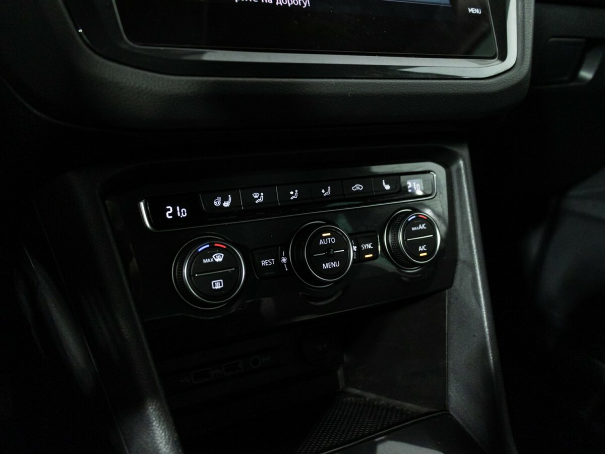 Volkswagen Tiguan II, 2019 Фото №14