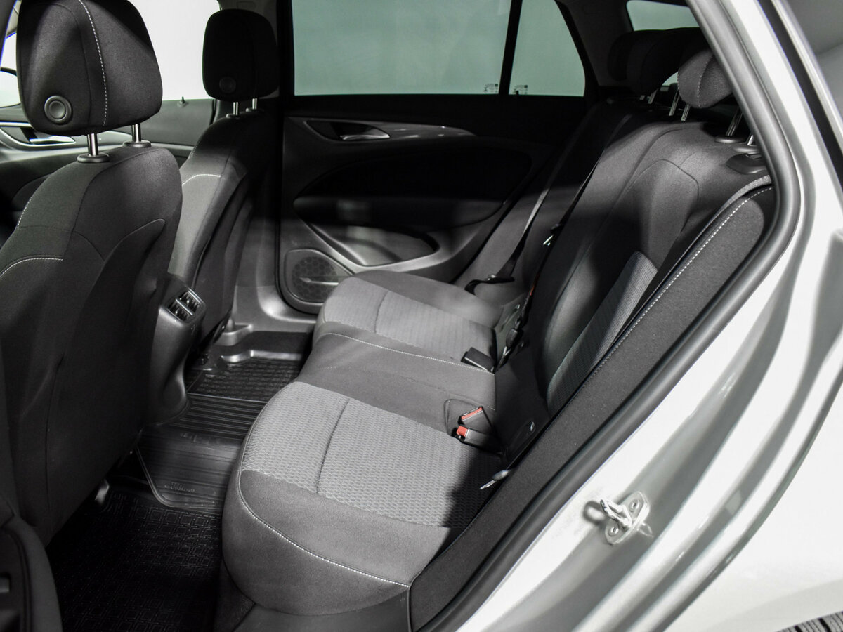 Opel Insignia II Рестайлинг, 2020 Фото №9