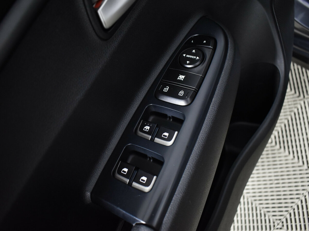 Kia Rio X-Line IV, 2018 Фото №15