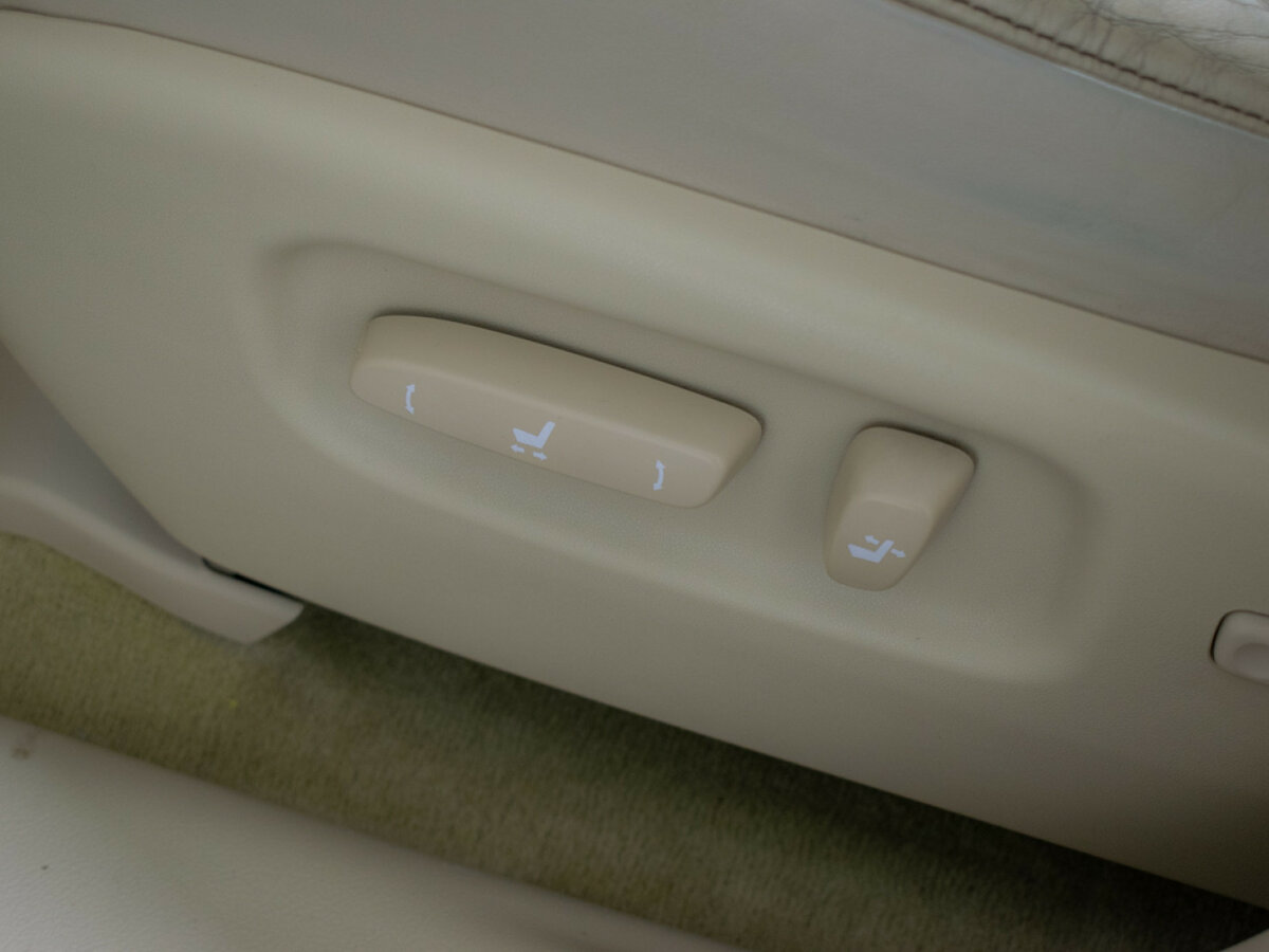 Lexus RX 270 III Рестайлинг, 2015 Фото №17