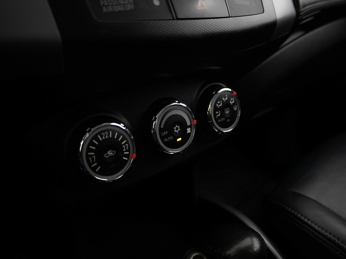 Peugeot 4007, 2012 Фото №10